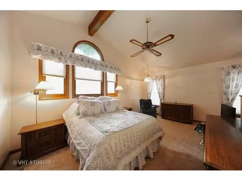 910 N Sumac Ln, Mount Prospect, IL 60056 photo 13