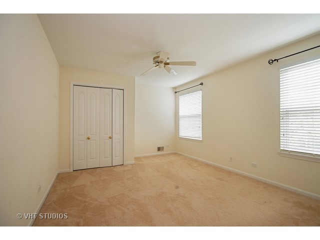 4593 Jade Ln, Hoffman Estates, IL 60192 photo 5