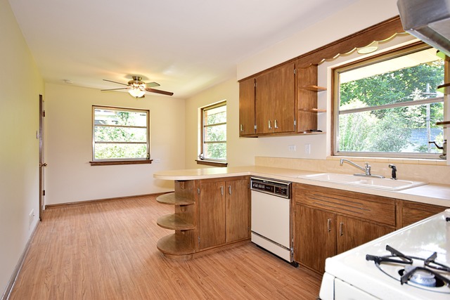 237 Blackhawk Rd, Riverside, IL 60546 photo 11