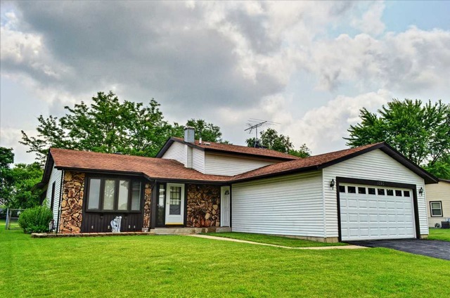 1395 Freeman Rd, Hoffman Estates, IL 60192 photo 1