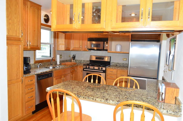 1395 Freeman Rd, Hoffman Estates, IL 60192 photo 11
