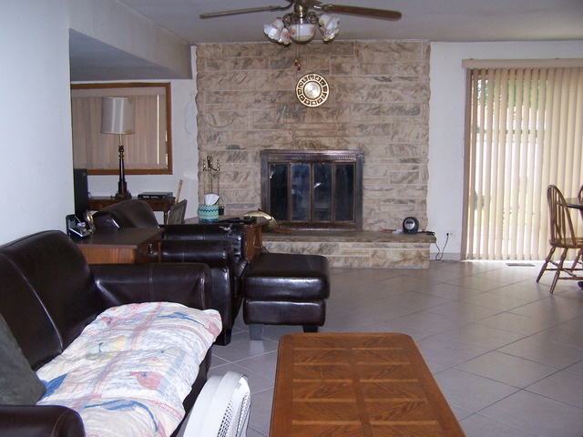 650 Lance Dr, Des Plaines, IL 60016 photo 9