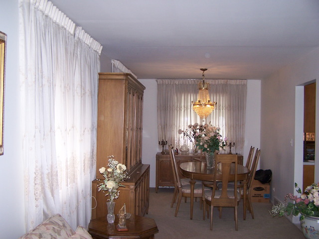650 Lance Dr, Des Plaines, IL 60016 photo 3