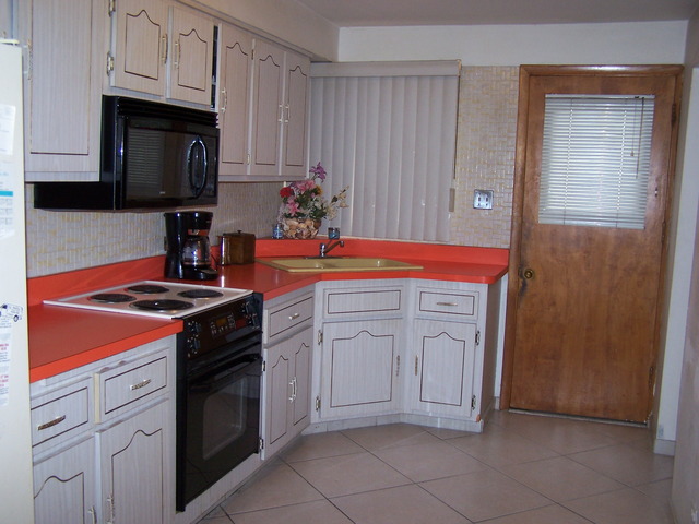 650 Lance Dr, Des Plaines, IL 60016 photo 8