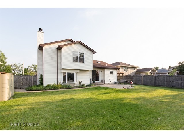 6503 Walter Adamic Ln, Plainfield, IL 60586 photo 9