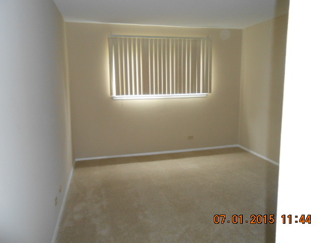 16 W571 Mockingbird Ln #105, Willowbrook, IL 60527 photo 9