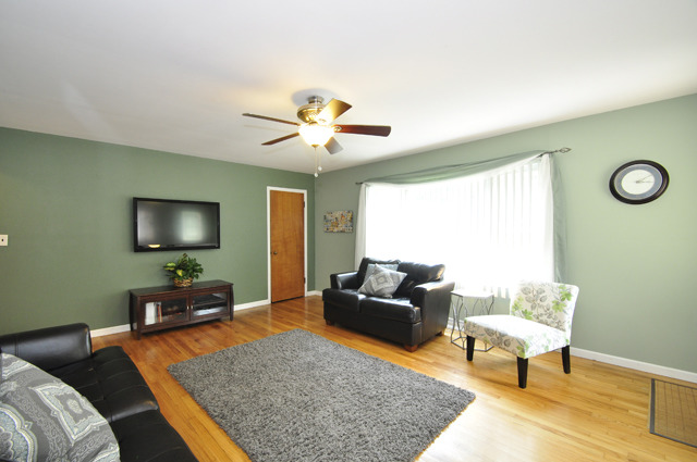 3208 Stella Ct, Zion, IL 60099 photo 5