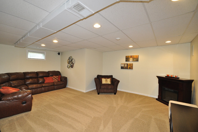 3208 Stella Ct, Zion, IL 60099 photo 13
