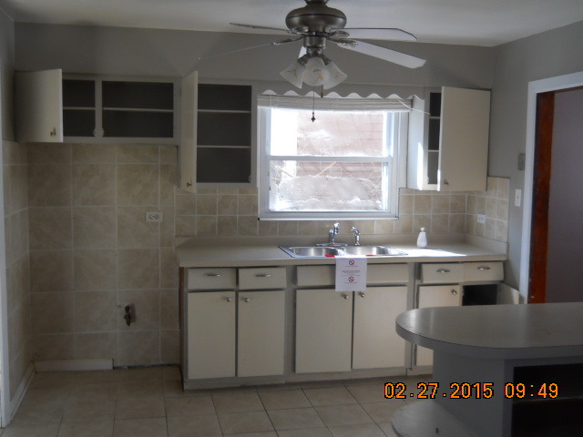 15013 Springfield Ave, Midlothian, IL 60445 photo 2