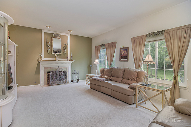2005 Royal Ln, Aurora, IL 60503 photo 7