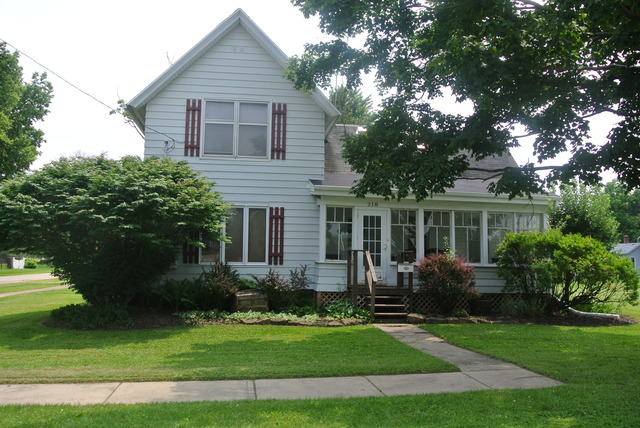 218 E Dearborn St, Plano, IL 60545 photo 1