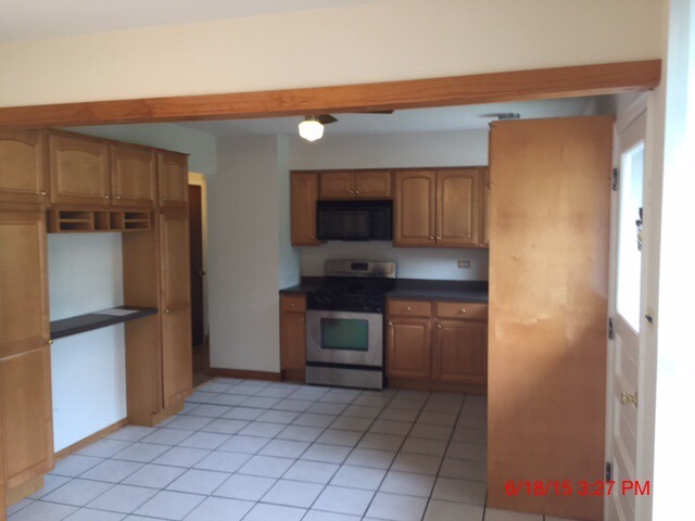 1088 Valley Stream Dr, Wheeling, IL 60090 photo 7
