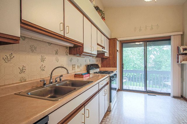 2320 Olde Mill Rd, Plainfield, IL 60586 photo 8