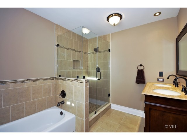 2 S012 Tree Tops Ln, Wheaton, IL 60189 photo 14