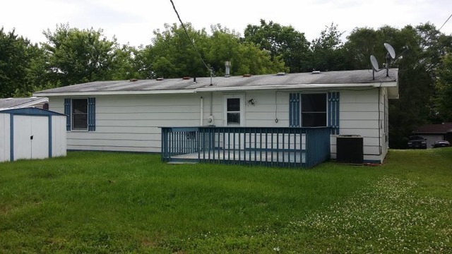 5803 Bunny Ave, Mchenry, IL 60051 photo 2