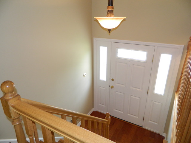 4537 Thornbark Dr, Hoffman Estates, IL 60192 photo 2