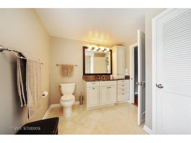 3132 Walden Ln, Wilmette, IL 60091 photo 10