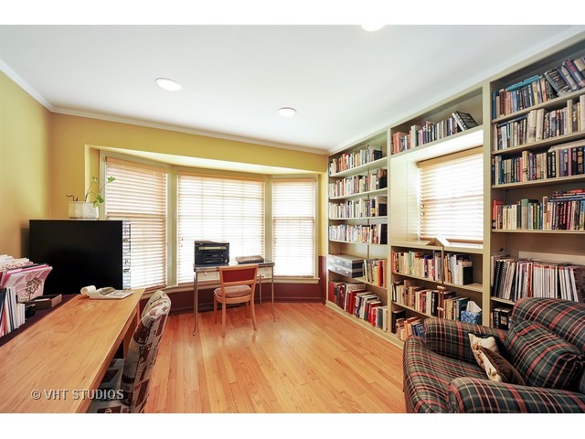 3132 Walden Ln, Wilmette, IL 60091 photo 7