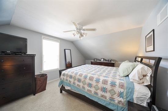 1000 Angle Ave, Northbrook, IL 60062 photo 4