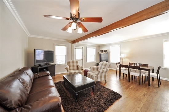 1000 Angle Ave, Northbrook, IL 60062 photo 2