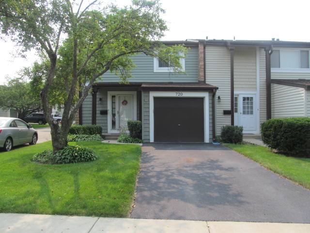 720 Lakeside Cir Dr, Wheeling, IL 60090 photo 1