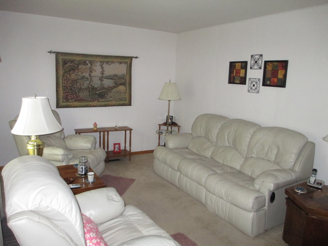 17548 Walter St, Lansing, IL 60438 photo 2