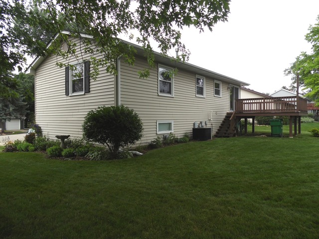 2415 Fairview Ln, Mchenry, IL 60051 photo 21