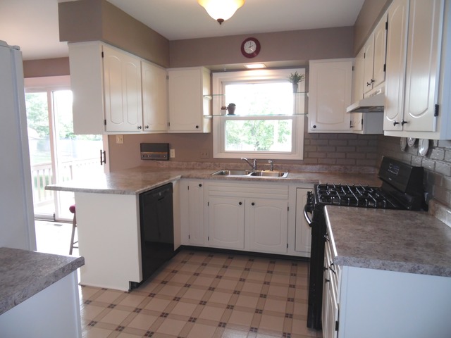 2415 Fairview Ln, Mchenry, IL 60051 photo 6