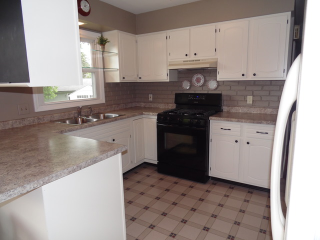2415 Fairview Ln, Mchenry, IL 60051 photo 5