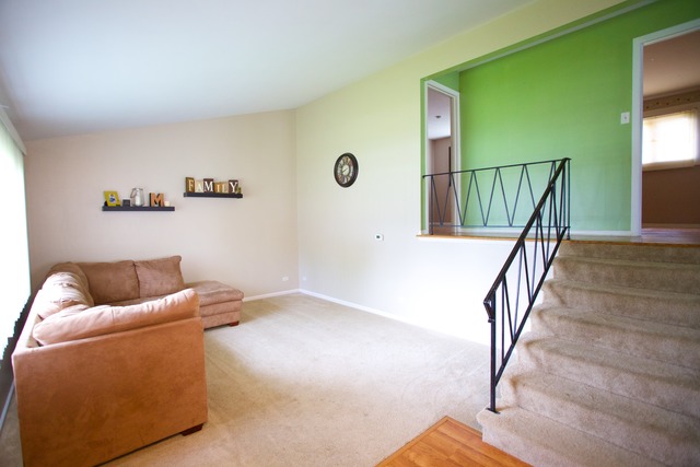 86 E Wrightwood Ave, Glendale Heights, IL 60139 photo 10