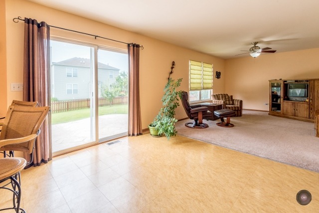 7510 Prairieside Dr, Plainfield, IL 60586 photo 8