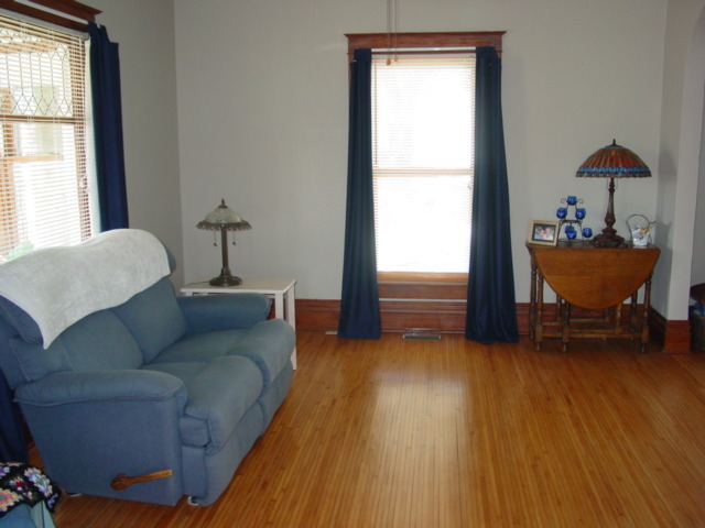 712 Dewey St, Harvard, IL 60033 photo 4