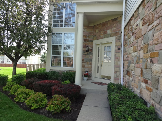 1356 Normandy Ln, Bartlett, IL 60103 photo 1