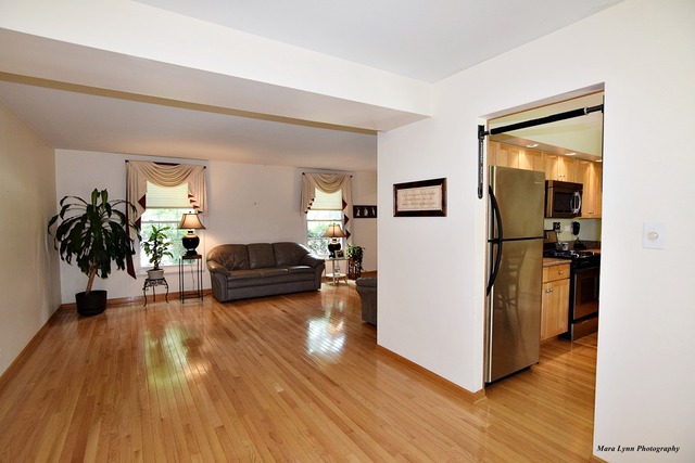 2177 S Bradford Rd, Wheaton, IL 60189 photo 6