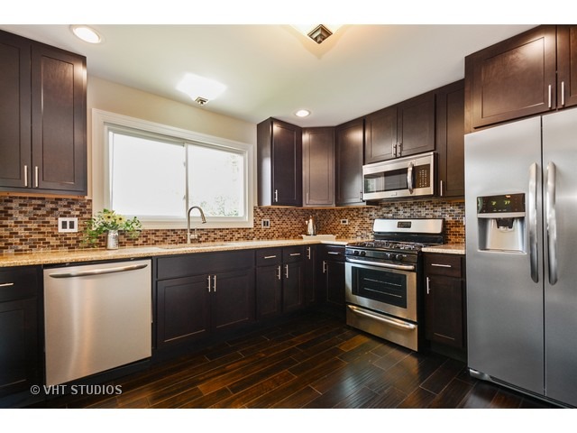 16 Oakview Rd, Matteson, IL 60443 photo 3