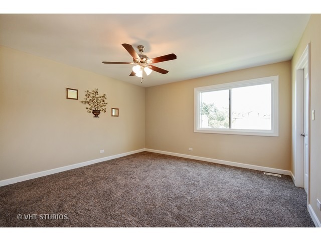 16 Oakview Rd, Matteson, IL 60443 photo 6