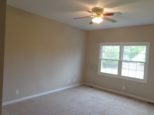 718 Cedar Ln, Genoa, IL 60135 photo 6