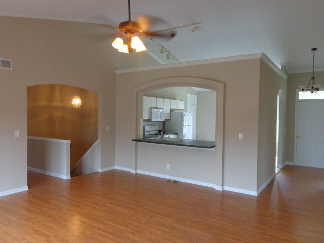 718 Cedar Ln, Genoa, IL 60135 photo 5