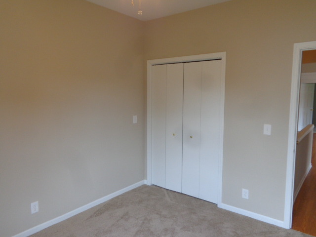 718 Cedar Ln, Genoa, IL 60135 photo 8