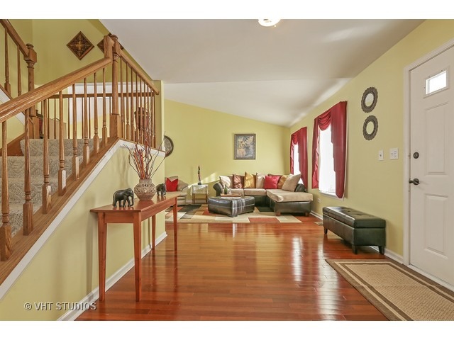 730 Hackberry Ln, Algonquin, IL 60102 photo 1