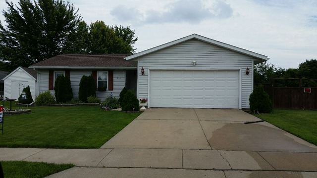 506 E 27th St, Sterling, IL 61081 photo 1