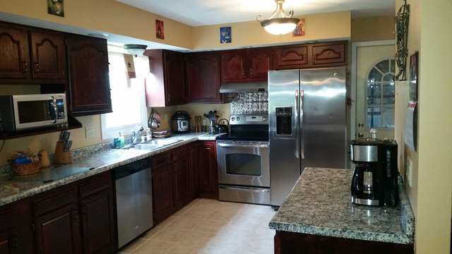 506 E 27th St, Sterling, IL 61081 photo 2