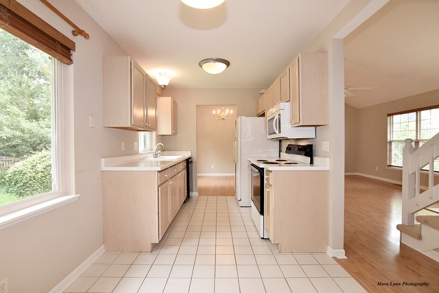4752 Oregon Trl, Mchenry, IL 60050 photo 9
