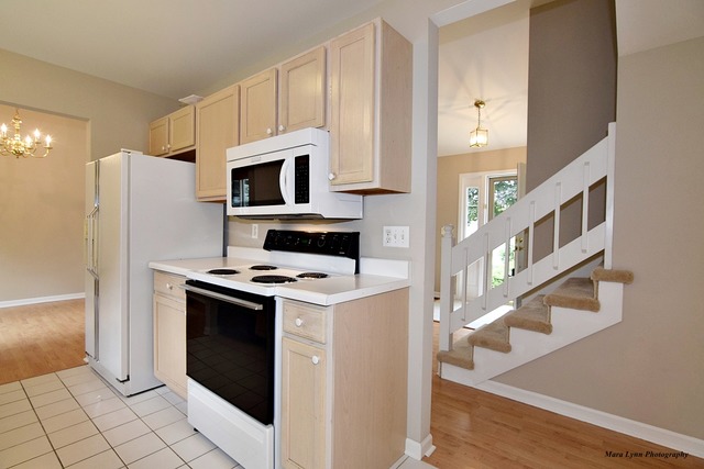 4752 Oregon Trl, Mchenry, IL 60050 photo 10
