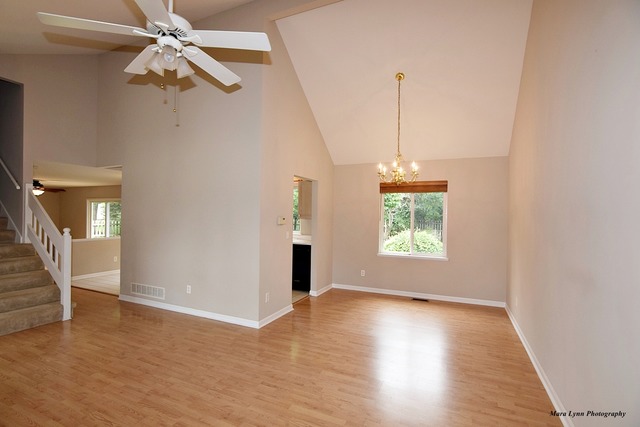 4752 Oregon Trl, Mchenry, IL 60050 photo 6