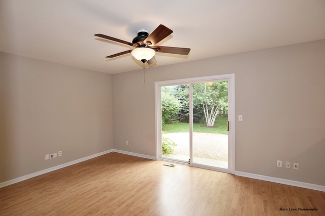 4752 Oregon Trl, Mchenry, IL 60050 photo 13