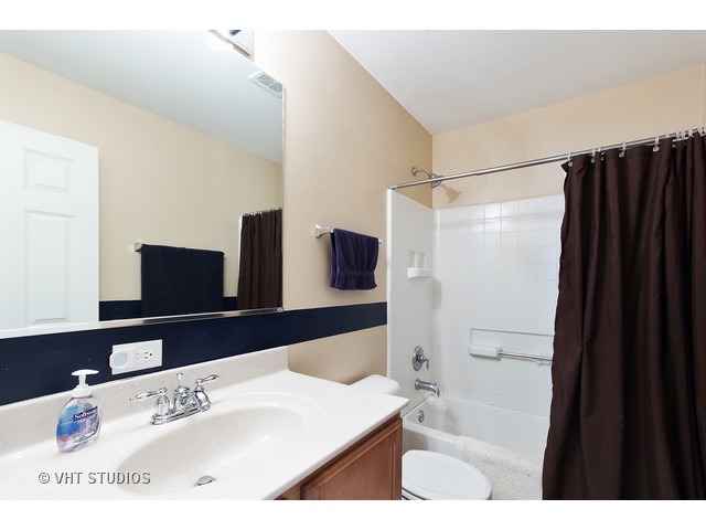 6303 Brunswick Dr, Plainfield, IL 60586 photo 13