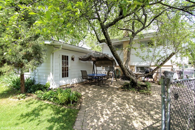 2905 Jerrie Ln, Glenview, IL 60025 photo 13