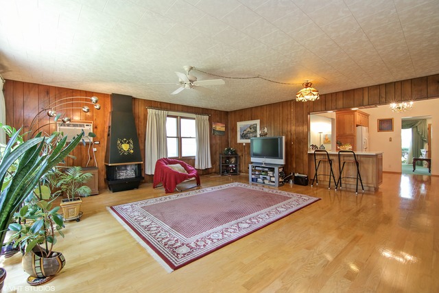 2905 Jerrie Ln, Glenview, IL 60025 photo 3