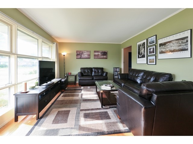 34 S Meyer Ct, Des Plaines, IL 60016 photo 3